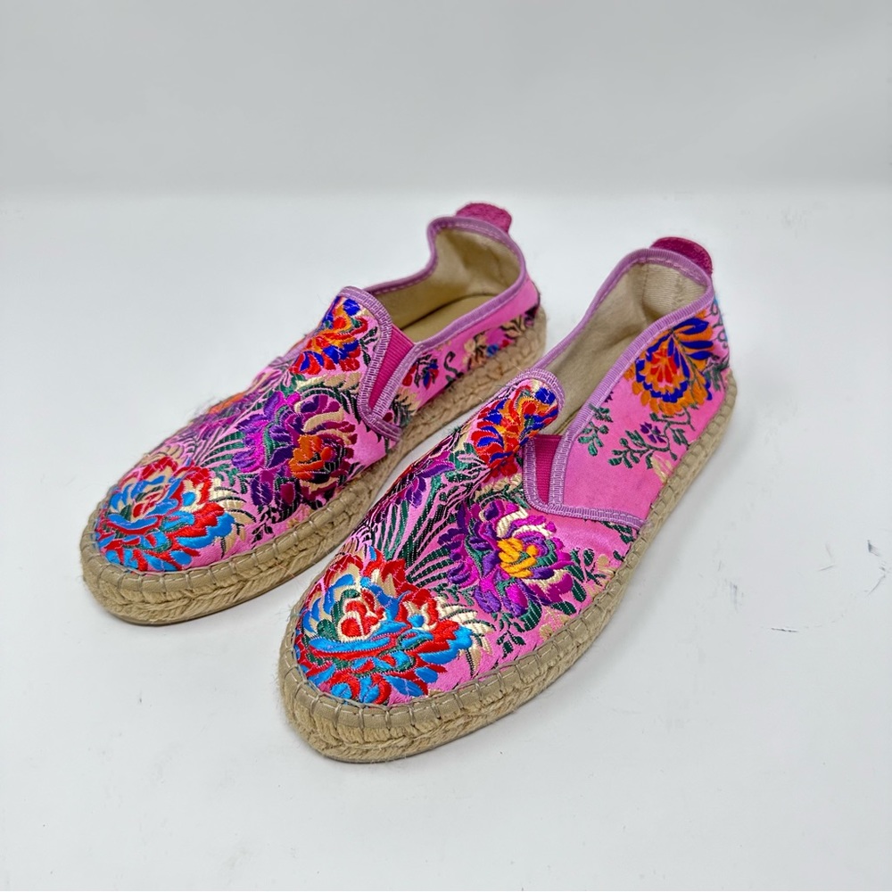 NWOT Fabiolas Handcrafted Pink Floral Silk Espadrilles